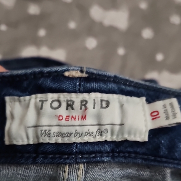 Torrid Blue Jean Shorts with Distressed Look - Picture 5 of 5